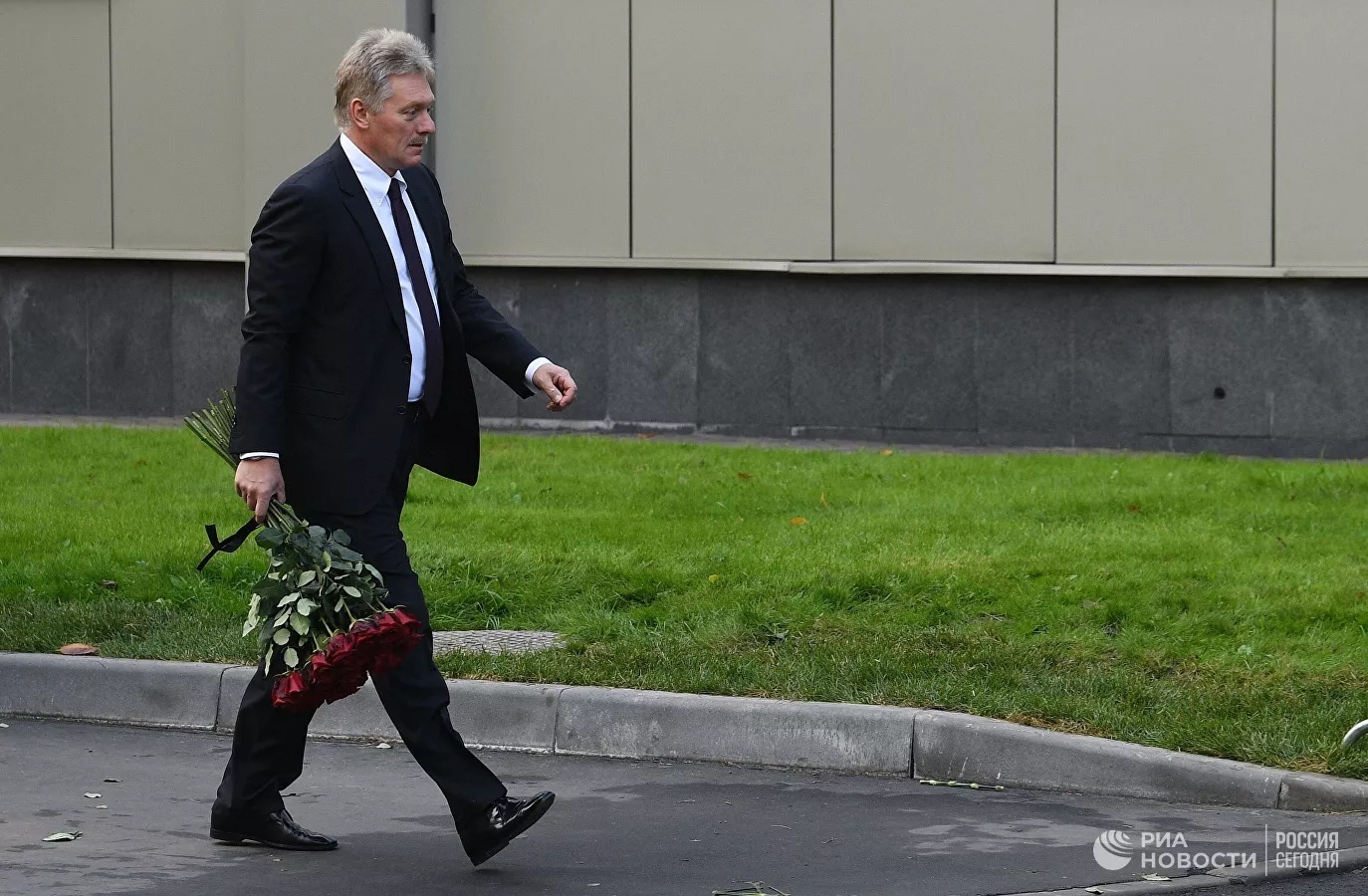 Khoảnh khắc xúc động ông Putin tiễn biệt Bộ trưởng Bộ Tình trạng khẩn cấp Nga