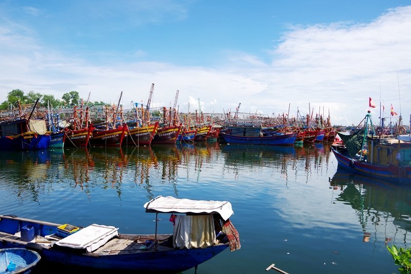 Quảng Bình: Bảo vệ tàu cá của ngư dân trước mùa mưa bão