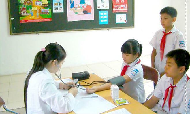 Học sinh, sinh viên tham gia BHYT được thanh toán 100% chi phí khám chữa bệnh ở tuyến huyện, tỉnh