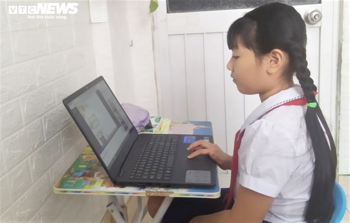 Gần 8.000 giáo viên, học sinh Đà Nẵng mắc kẹt tại các tỉnh, thành phố
