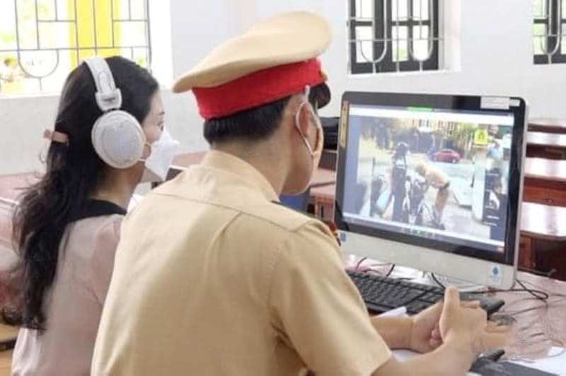 Công an TP Hà Tĩnh tuyên truyền Luật Giao thông đường bộ qua lớp học trực tuyến