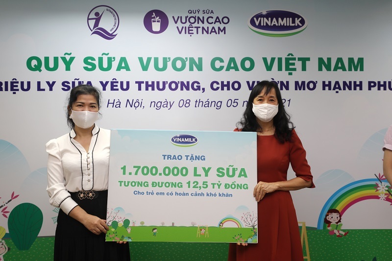 Vinamilk góp 1 triệu ly sữa cho trẻ em khó khăn với hoạt động  “Cùng góp điểm xanh, cho Việt Nam khỏe mạnh”