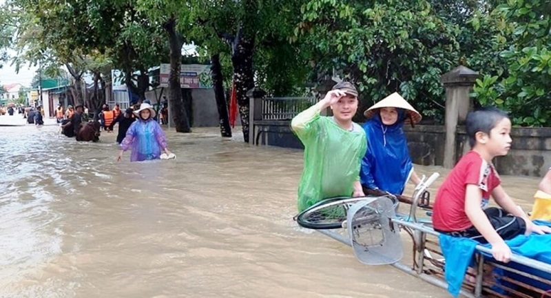 Nghệ An: Mưa lũ, 1 người мấт tích, gần 700 nhà dân bị ngập, người dân di dời khẩn cấp