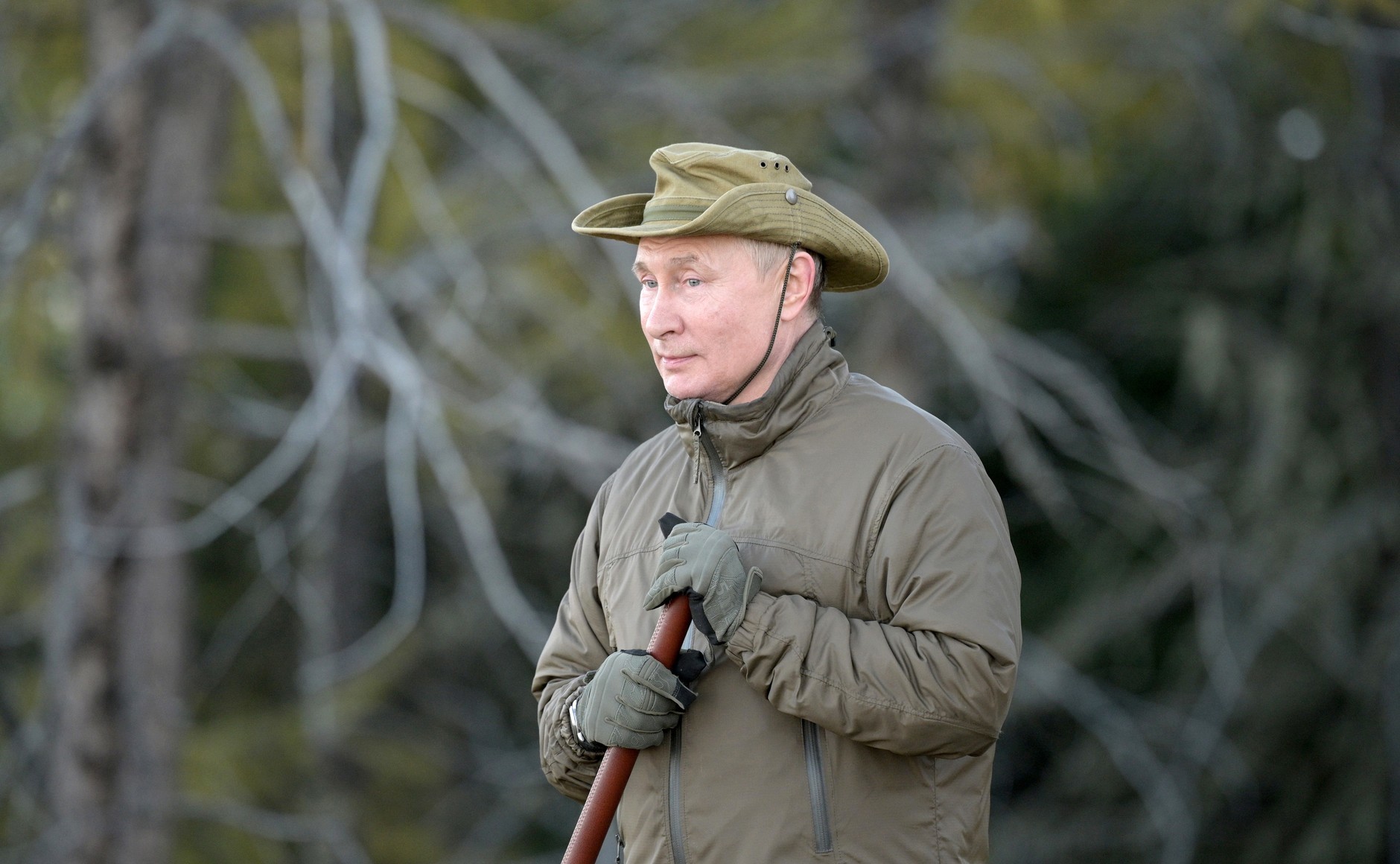 Những hình ảnh ‘siêu hot’ từ kỳ nghỉ của ông Putin ở Siberia được công bố