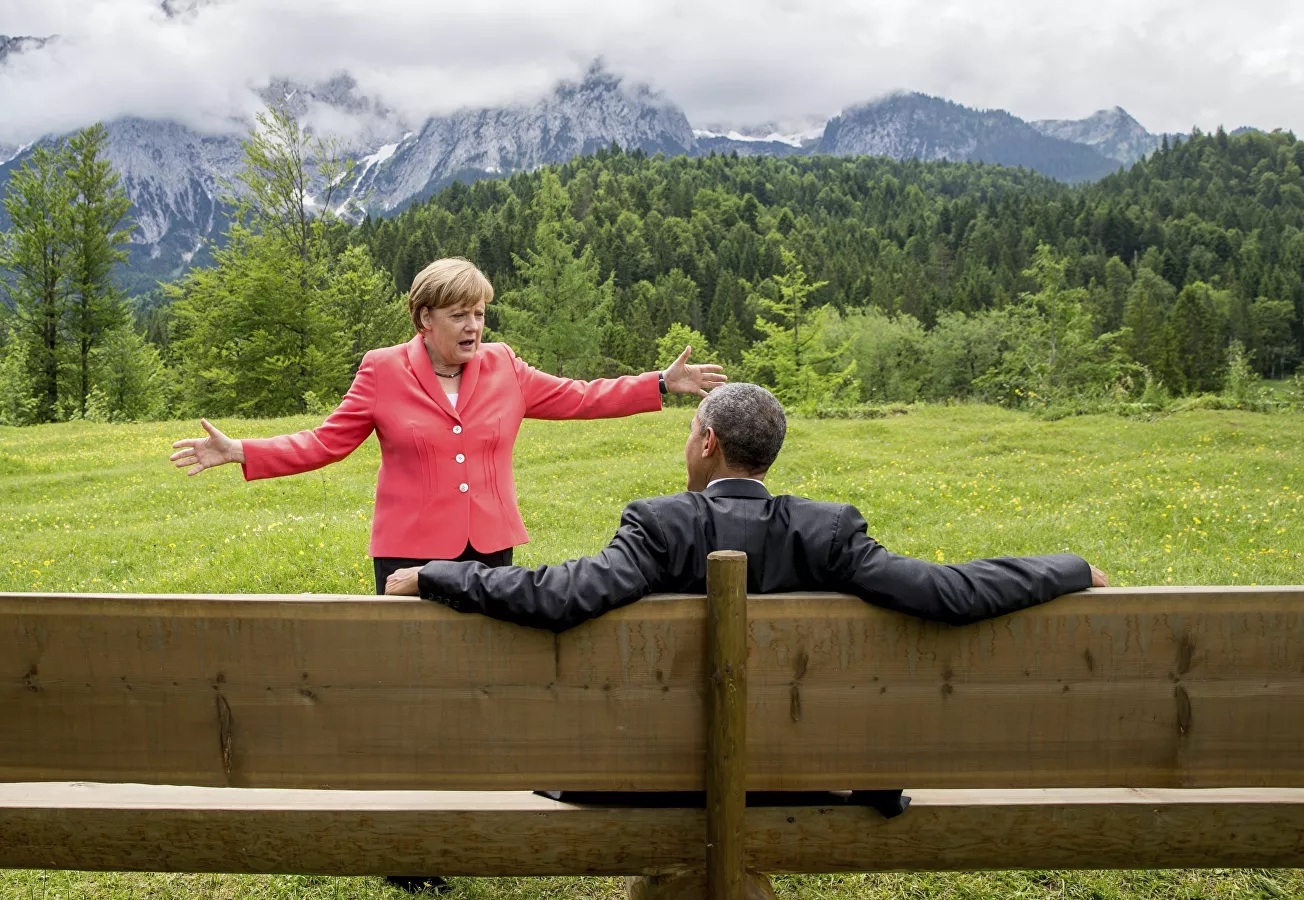 Những khoảnh khắc mang tính biểu tượng của bà Merkel