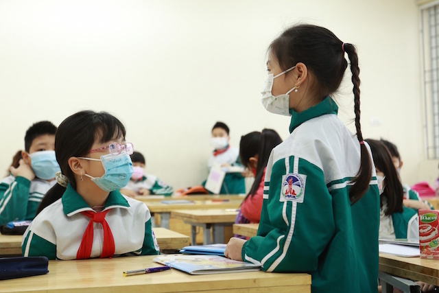 Chuyên gia dịch tễ: Ca mới đã giảm mạnh, Hà Nội nên cho học sinh đến trường