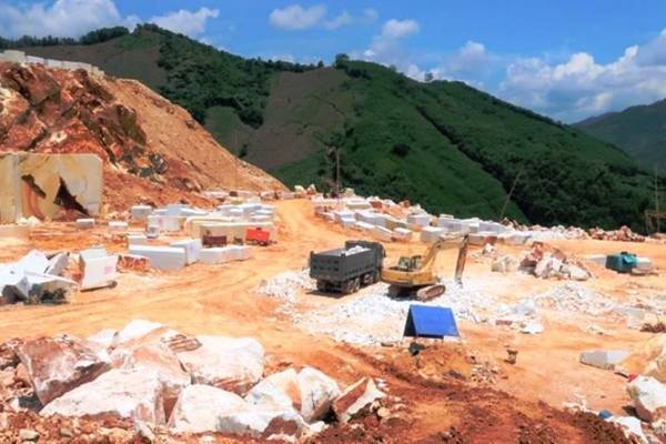 Khởi tố thêm 3 bị can trong vụ khai thác đá trái phép quy mô lớn ở Nghệ An