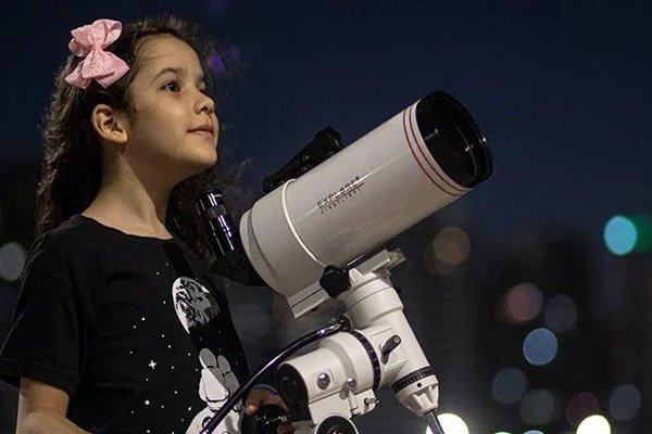 8 tuổi, bé gái Brazil 'nhà thiên văn học nhỏ tuổi nhất thế giới' tìm thấy 18 tiểu hành tinh