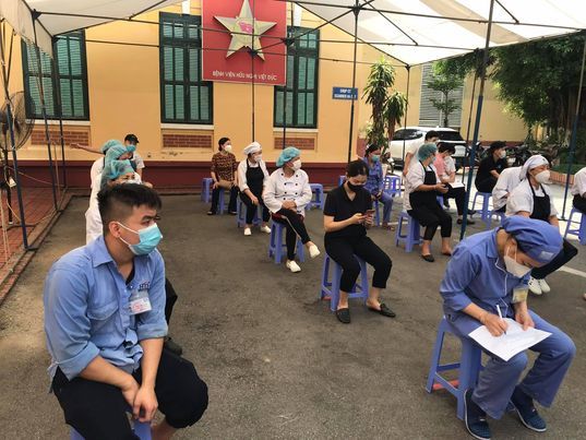 Xử phạt bệnh viện Việt Đức 14 triệu: 'Số tiền quá nhỏ so với kinh phí chống dịch'