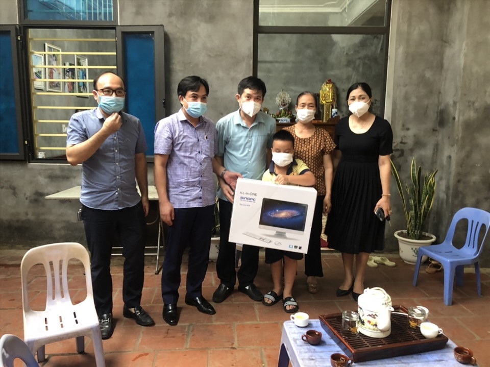 Bắc Ninh: Chắp cánh ước mơ cho hàng trăm học trò nghèo