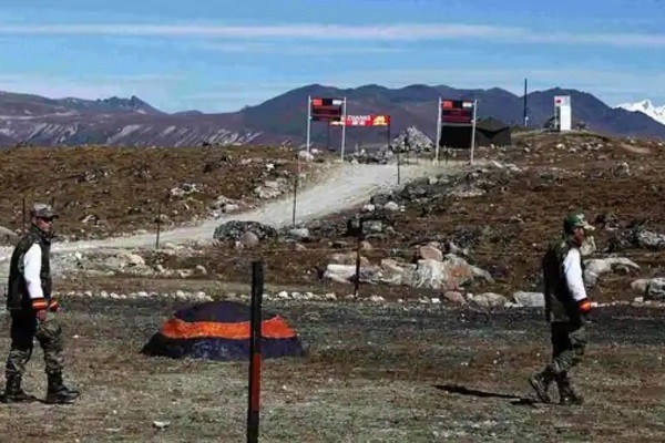 Ấn Độ xây boongke gần biên giới tranh chấp với Trung Quốc, dân lo sợ muốn rời đi