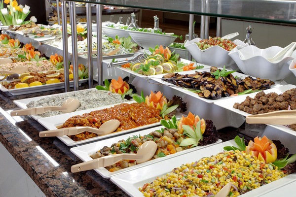 Vì sao buffet là hình thức ăn không khoa học, có hại cho sức khoẻ?