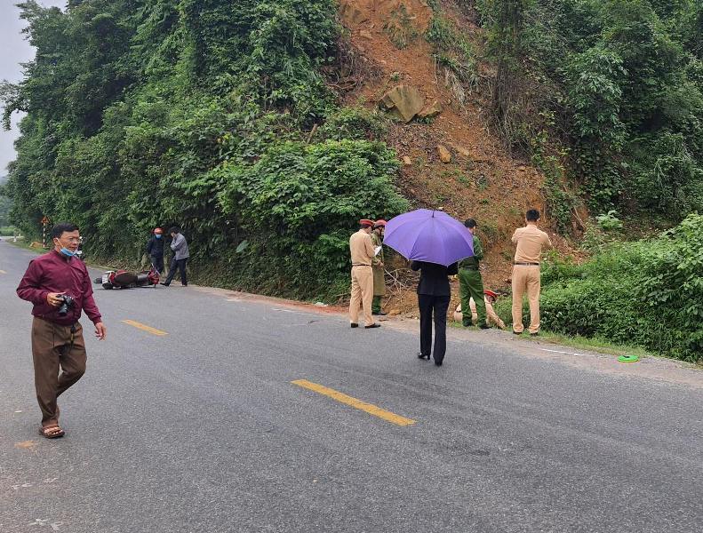 Hà Tĩnh: Đi chia tay bạn về, tân sinh viên bị tai nạn tử vong