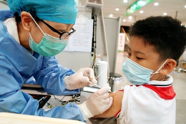 tiêm vắc xin,vắc xin covid-19,trẻ em,tiêm vắc xin Trung quốc