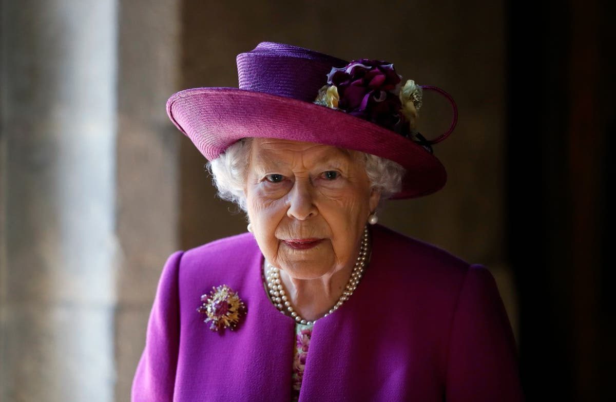 Nữ hoàng Anh phải thay đổi lịch trình quen thuộc sau khi nhập viện