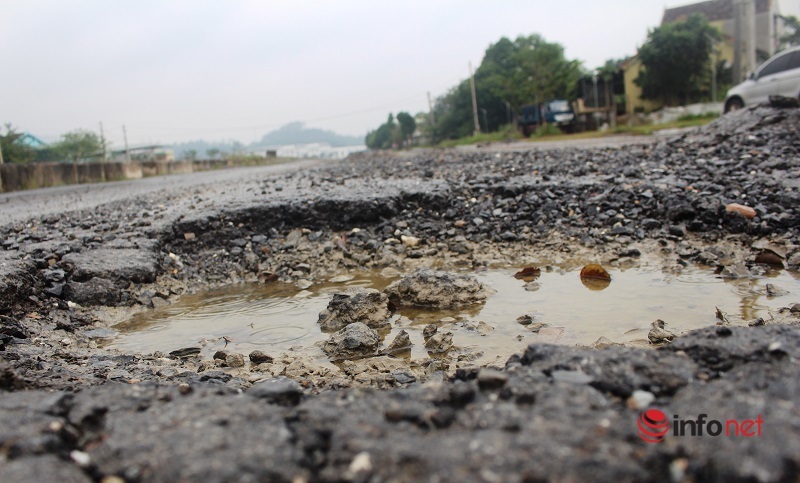 Nghệ An: Đường trăm tỷ 'nát như tương', cầu mới thông xe hơn 3 năm đã hằn lún