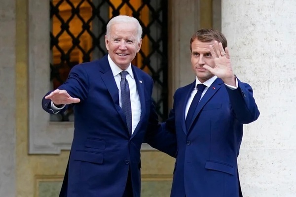 Thừa nhận bất ngờ của ông Biden với Tổng thống Pháp về AUKUS