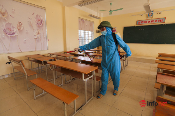 Hà Nội: Tất bật dọn dẹp trường lớp để đón học sinh trở lại trường