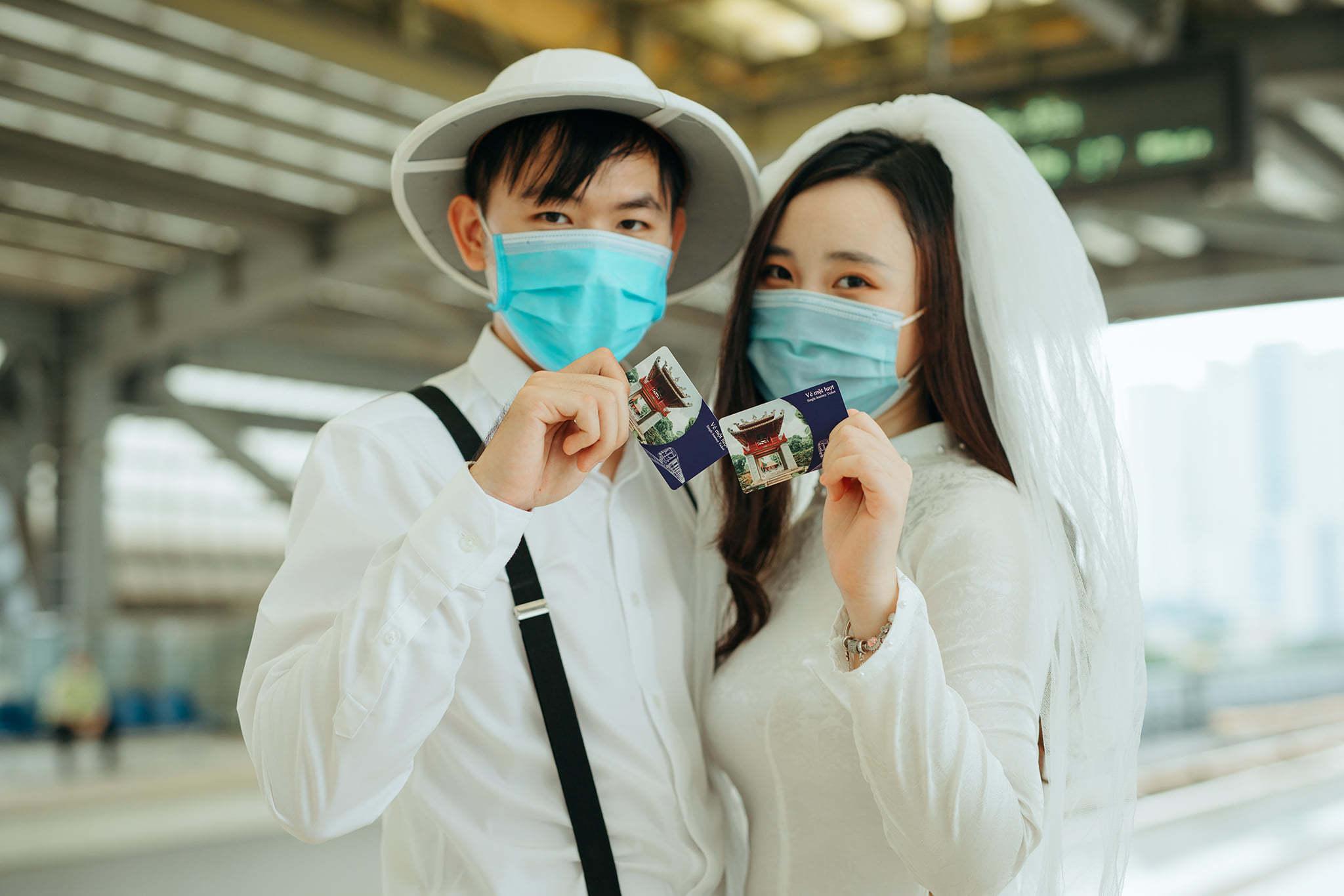 Bộ ảnh cưới tại đường sắt Cát Linh - Hà Đông của cặp đôi Thái Bình 'gây bão' mạng xã hội