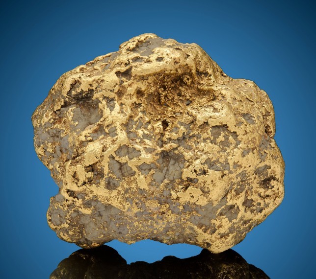 Cận cảnh khối vàng khủng 10kg tìm thấy ở Alaska