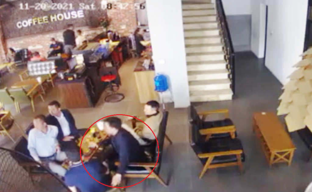 Khởi tố đối tượng nổ súng bắn giám đốc trong quán cà phê ở TP Vinh