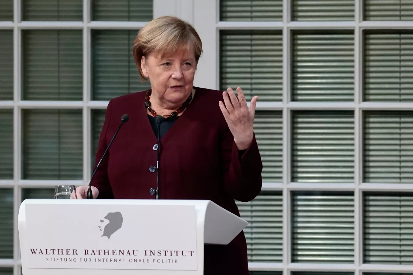 Bà Merkel chọn bản nhạc rock cho buổi lễ chia tay sau 16 năm nắm quyền