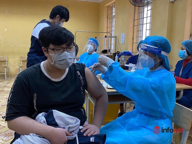 Hà Nội: Nhiều trường thông báo hoãn tiêm vắc xin cho học sinh