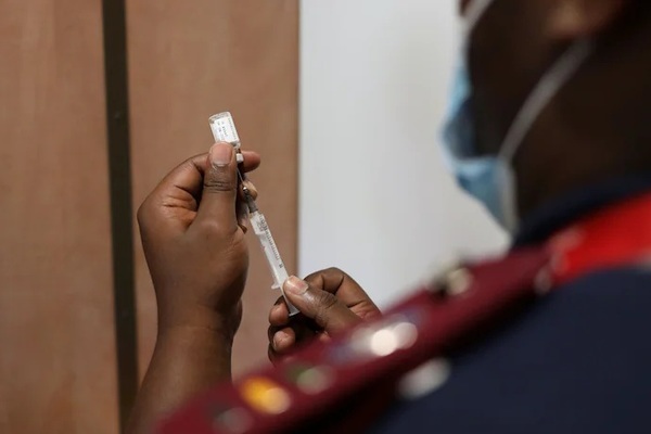 Nam Phi từ chối nhận vắc xin của Mỹ dù biến chủng Omicron đang lây lan nhanh