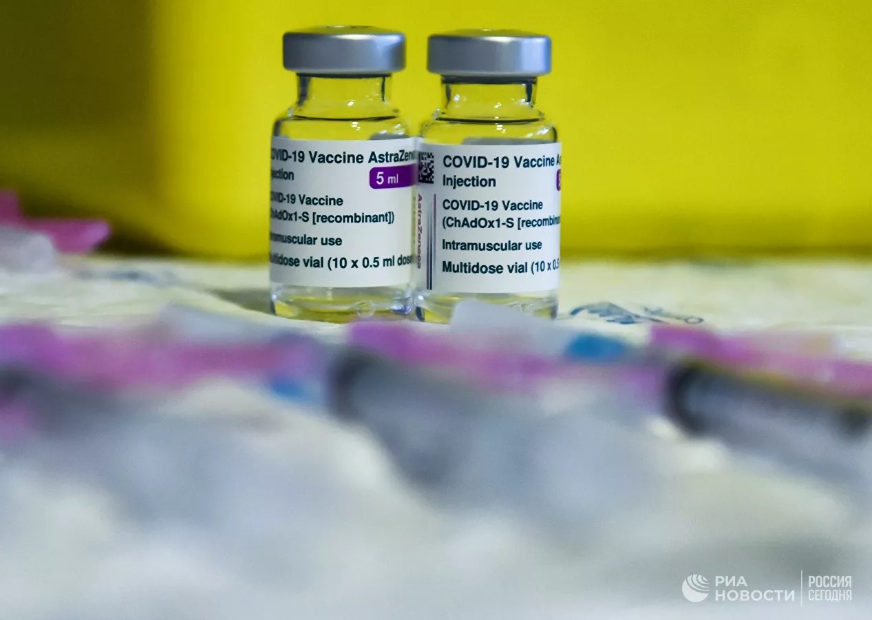 Omicron làm khởi động một cuộc đua vắc xin mới