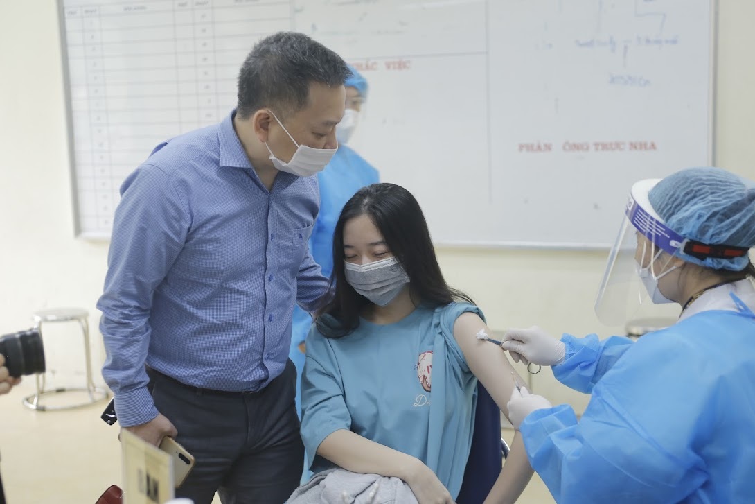 học sinh Hà Nội,kỳ thị,tiêm vắc xin cho học sinh