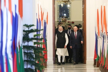 Hàng loạt thỏa thuận 'khủng' được chốt trong chuyến thăm của ông Putin tới Ấn Độ