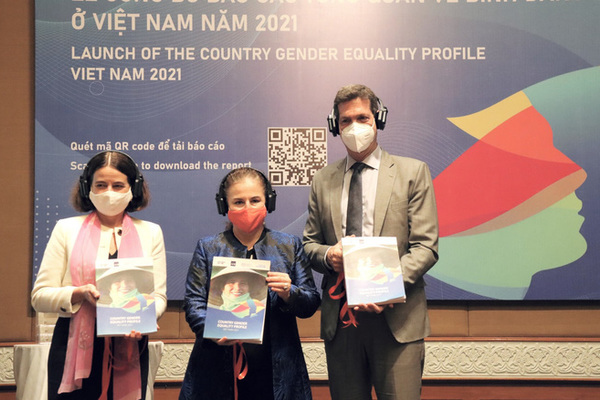 Nhiều rào cản lớn trong thúc đẩy bình đẳng giới ở Việt Nam