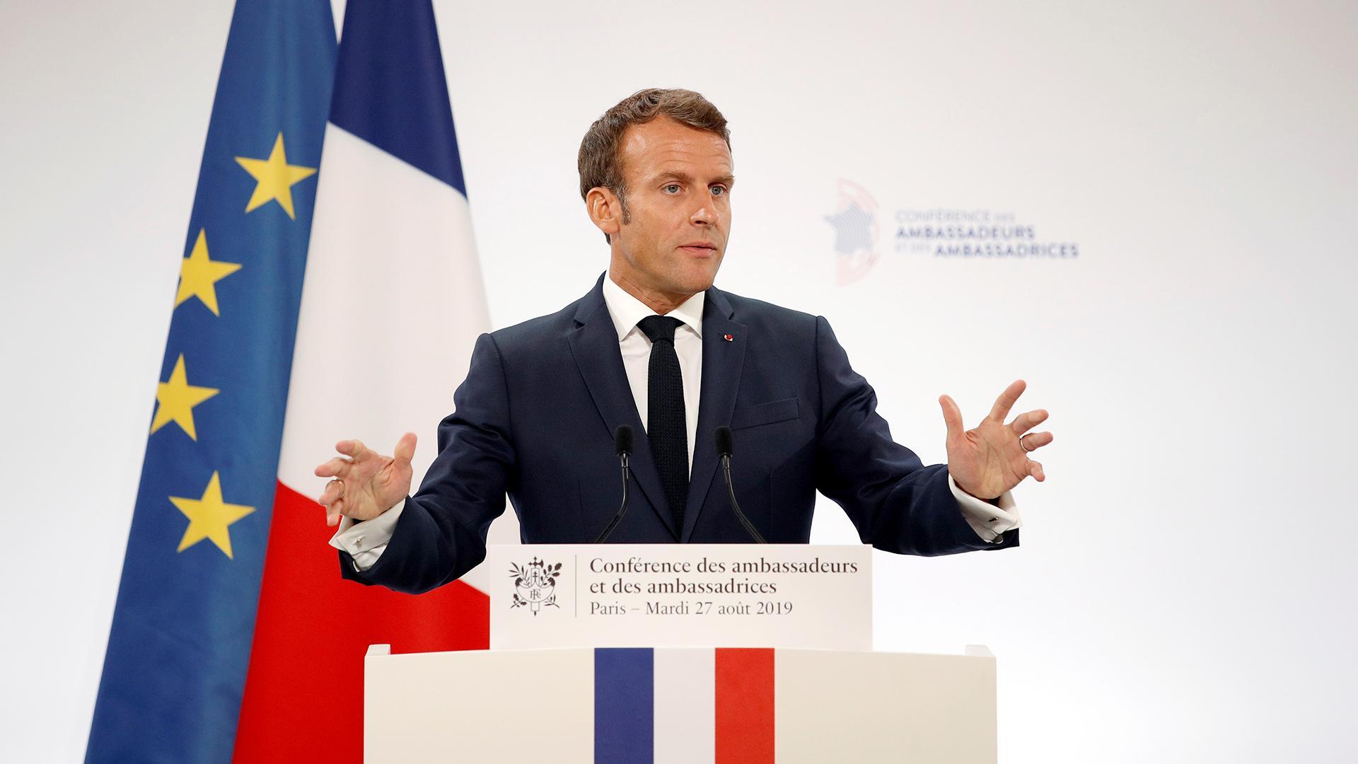 Tổng thống Macron lần đầu tiết lộ thu nhập sau 4 năm cầm quyền