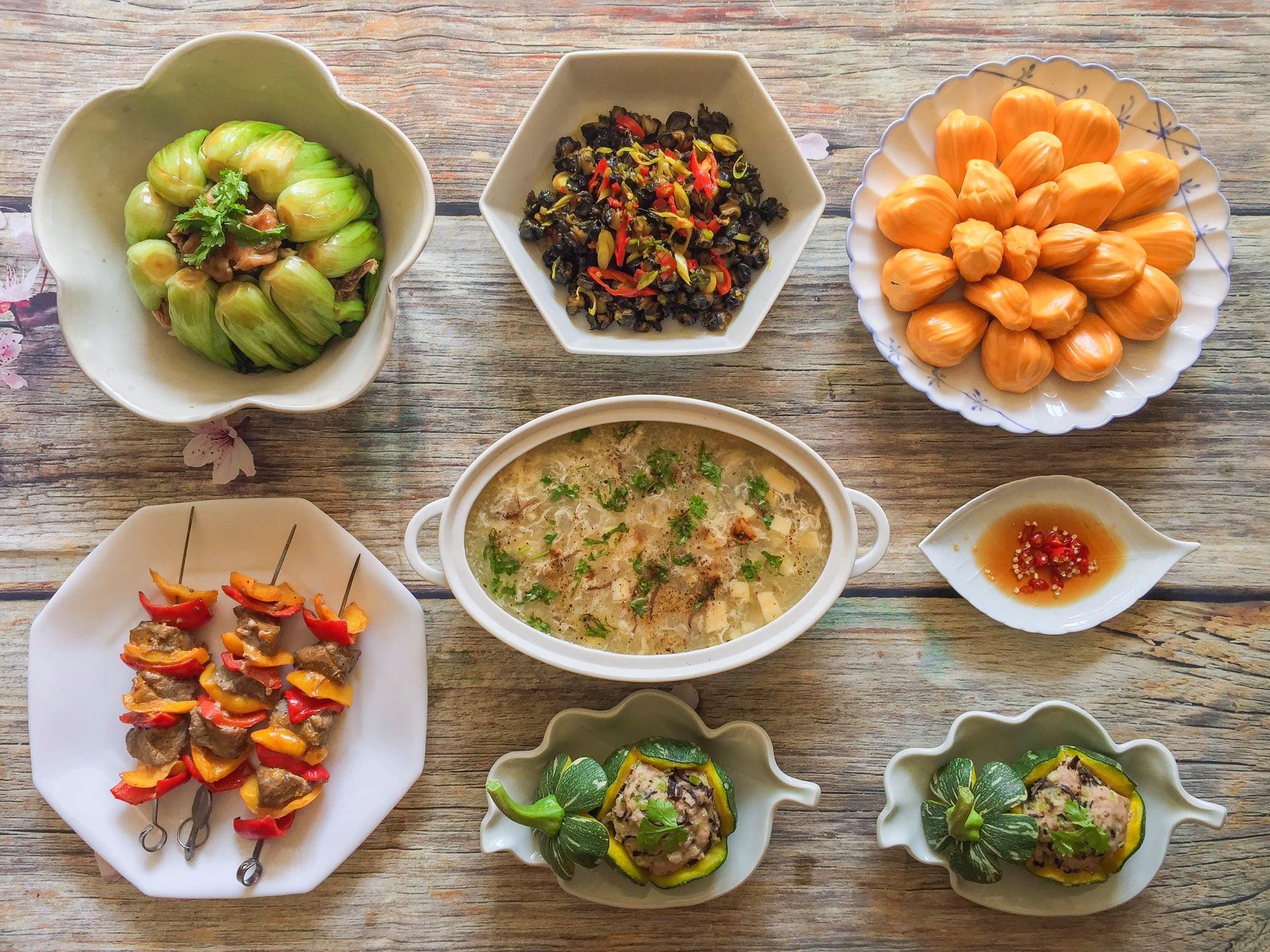 Những bữa cơm nhà 'điểm 10' của mẹ đảm Sài Gòn