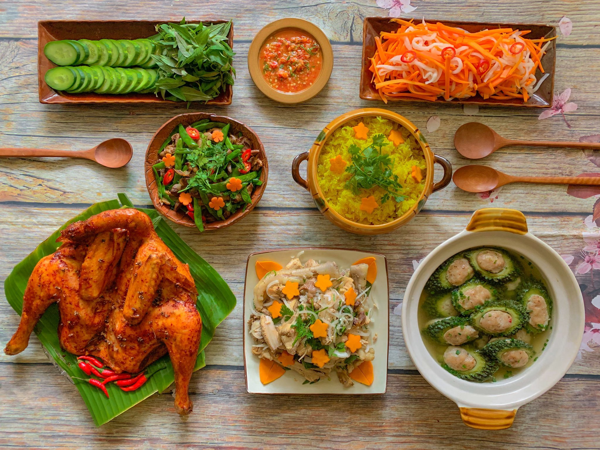 Những bữa cơm nhà 'điểm 10' của mẹ đảm Sài Gòn