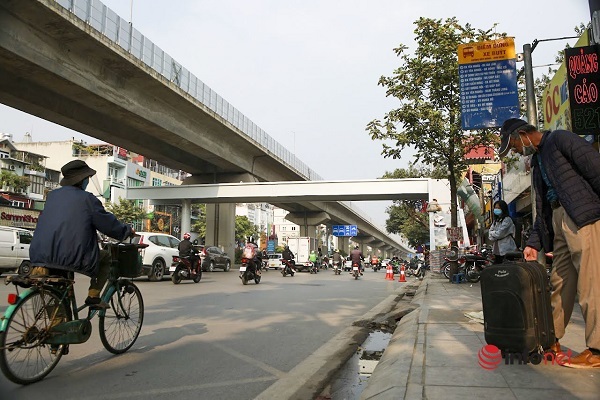 Diện mạo cầu đi bộ gần 4 tỷ trên đường Nguyễn Trãi