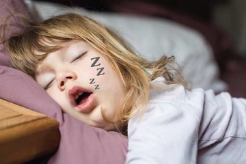 Vì sao trẻ béo phì, viêm amidan hay gặp ngừng thở khi ngủ?