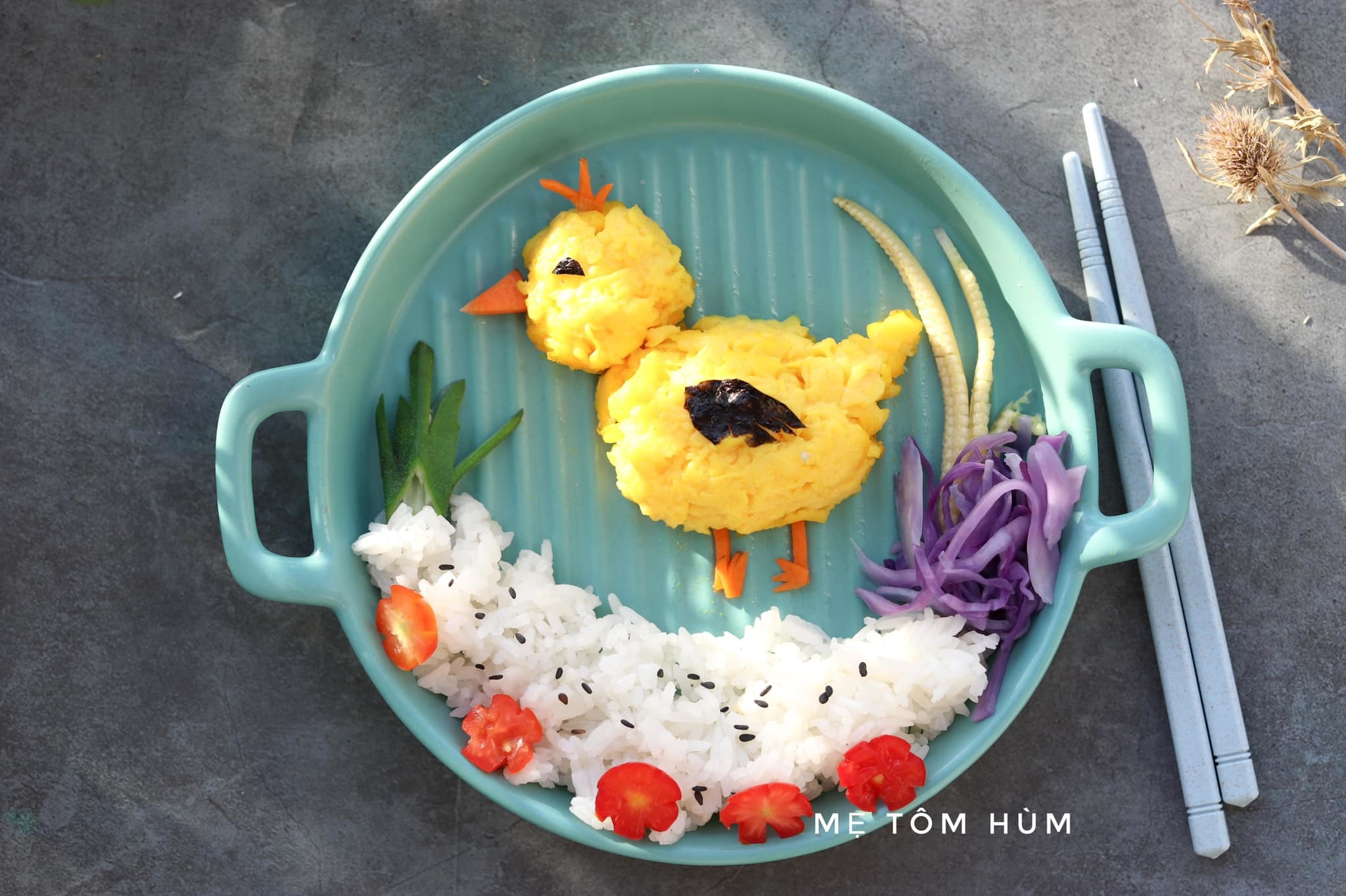 Mẹ đơn thân Hà Nội tạo hình bữa ăn cho con đẹp như tranh vẽ