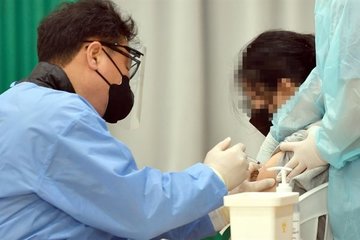 Hàn Quốc có 4 ca nhiễm Omicron dù đã tiêm mũi tăng cường