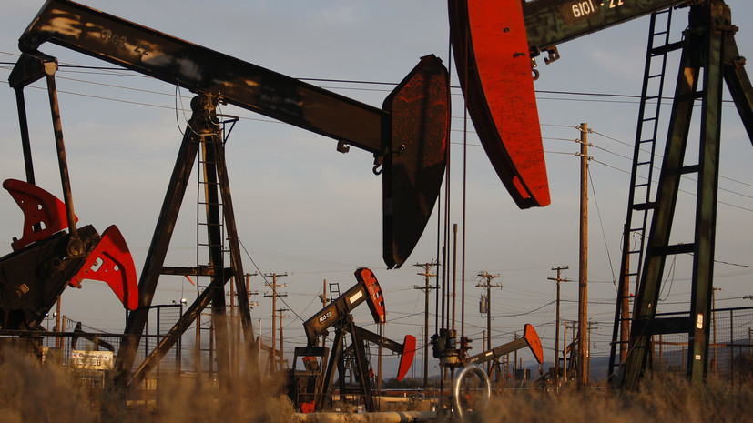 Chuyên gia Nga dự đoán gì về giá dầu vào năm 2022?