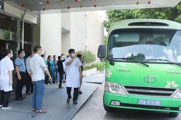 Hai bệnh viện lớn nhất Miền Bắc lên đường hỗ trợ Miền Nam chống dịch