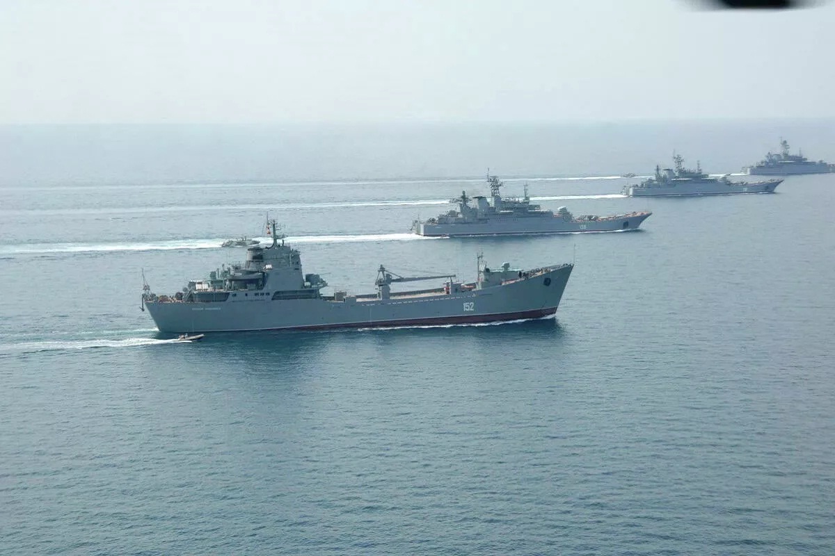 Ukraine ‘lạnh sống lưng’ thông báo điều ngay tàu chiến tới eo biển Kerch