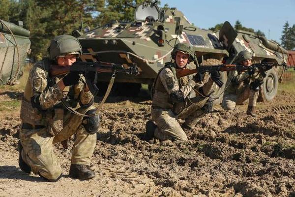 Thực hư hàng ngàn lính Mỹ ở miền đông Ukraine, Nga vẫn tiếp tục điều quân bao vây?