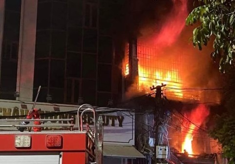 Thanh Hóa: Hỏa hoạn lúc nửa đêm 3 người tử vong, cụ bà 70 tuổi đi cấp cứu