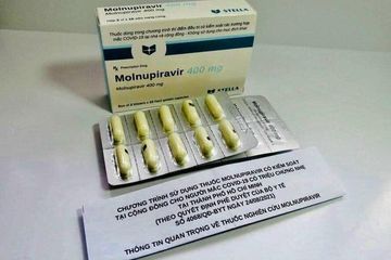 Thuốc Monulpiravir 'cháy hàng' trên chợ mạng, giá tăng chóng mặt dù bị cấm bán