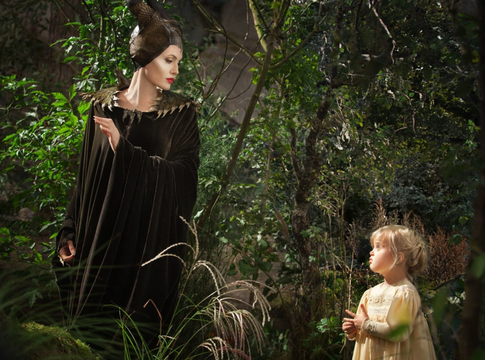 Ai đã khiến con gái Angelina Jolie 'lột xác' từ tomboy thành nữ thần thảm đỏ?