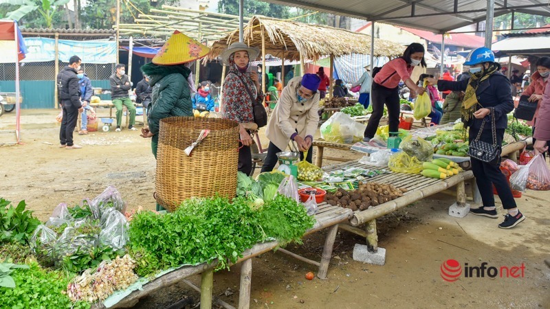 Khám phá chợ phiên trăm tuổi gần Pù Luông - 'Sa Pa' của xứ Thanh
