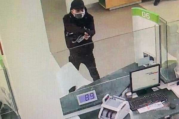 Thanh niên cướp ngân hàng 3 tỷ ở Hải Phòng đi mua xe phân khối lớn hơn 700 triệu