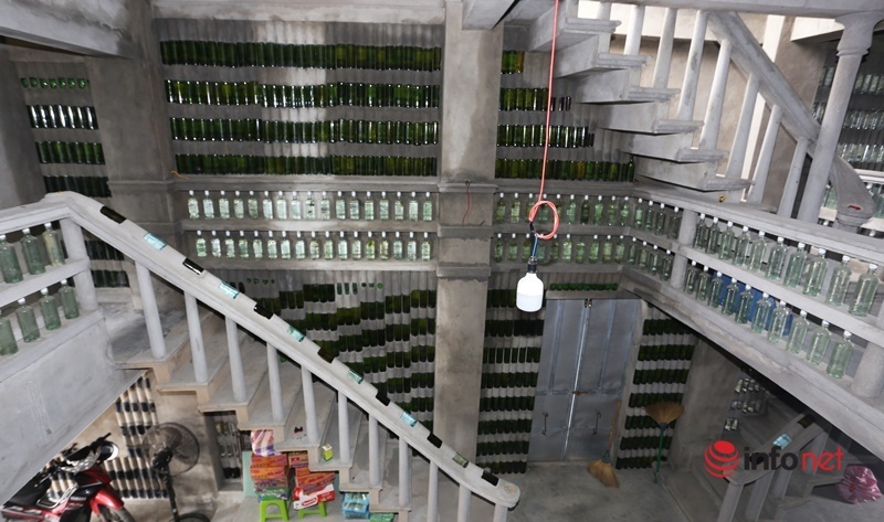 Ngôi nhà 2 tầng xây bằng hàng chục nghìn vỏ chai thủy tinh có 1-0-2 ở Hội An
