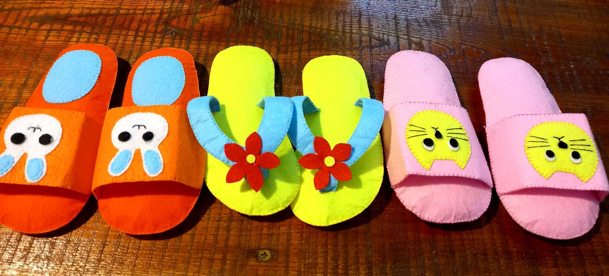 Mê mẩn ngắm những bộ đồ chơi khâu tay của cô giáo Thanh Hóa làm cho 4 con